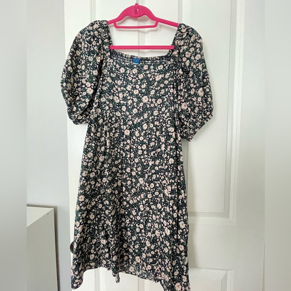 Old Navy Floral Puff Sleeve Dress